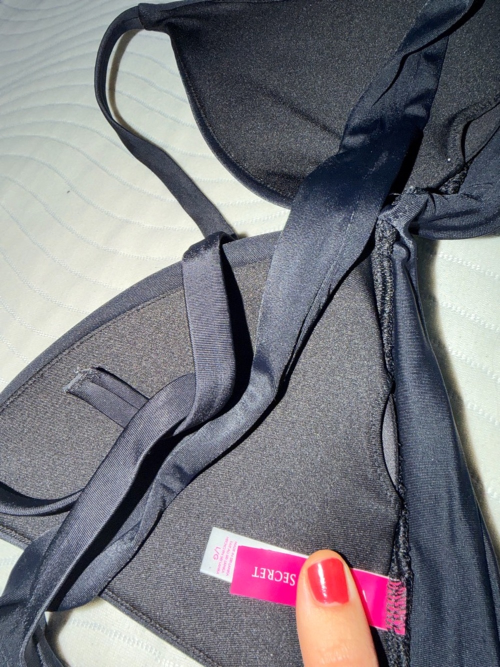 Victoria's Secret Black Bikini Tops - Picture 4 of 5